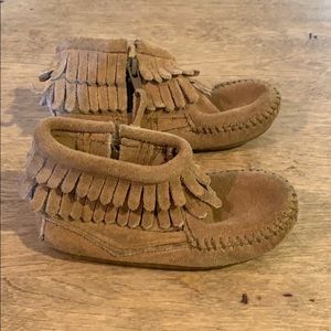 Minnetonka Shoes - Minnetonka moccasins Minnetonka Shoes - Minnetonka moccasins